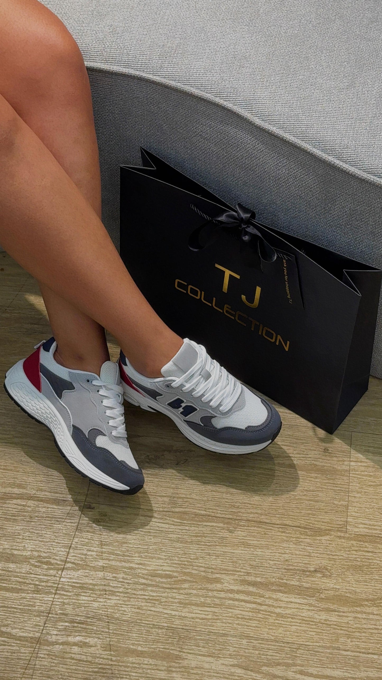 AURORA SNEAKER